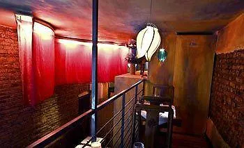 ميلان Vietnamonamour Bed & Breakfast 2*,