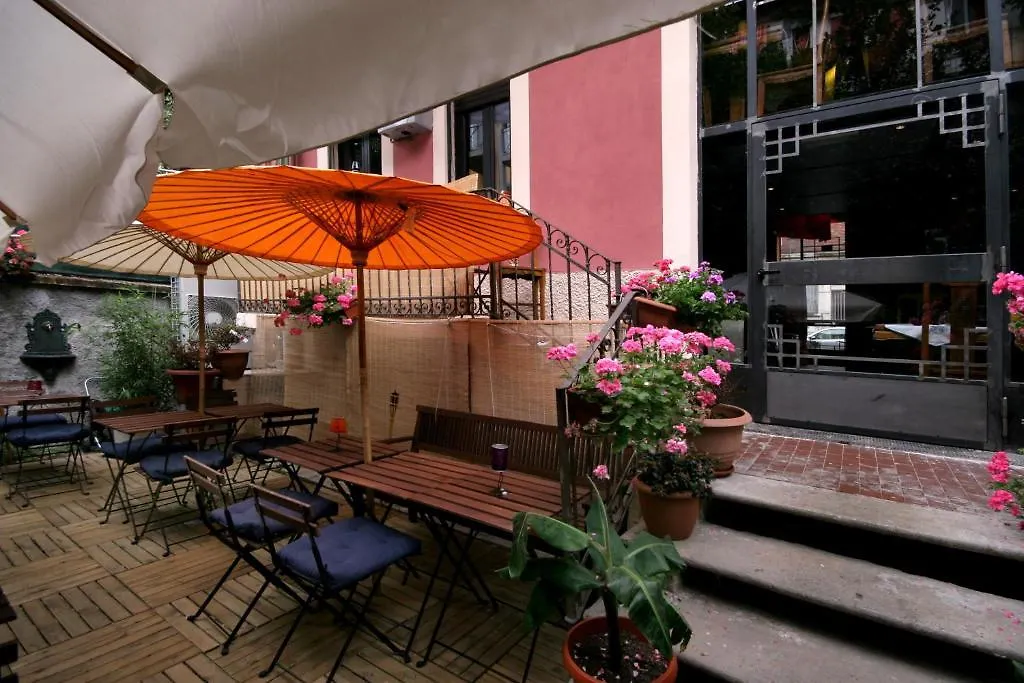 ميلان Vietnamonamour Bed & Breakfast إيطاليا