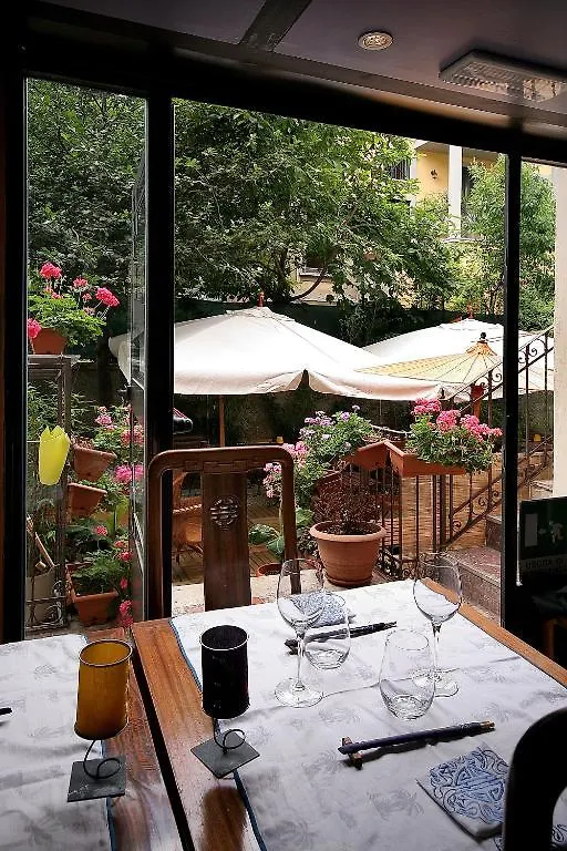 Vietnamonamour Bed & Breakfast Milano 2*,